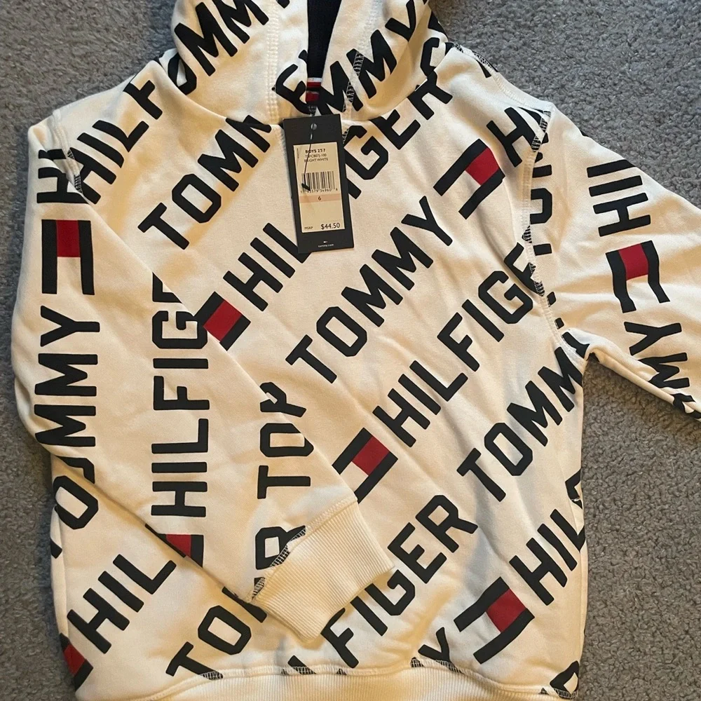 Nwt boys hoodie - Picture 3 of 4